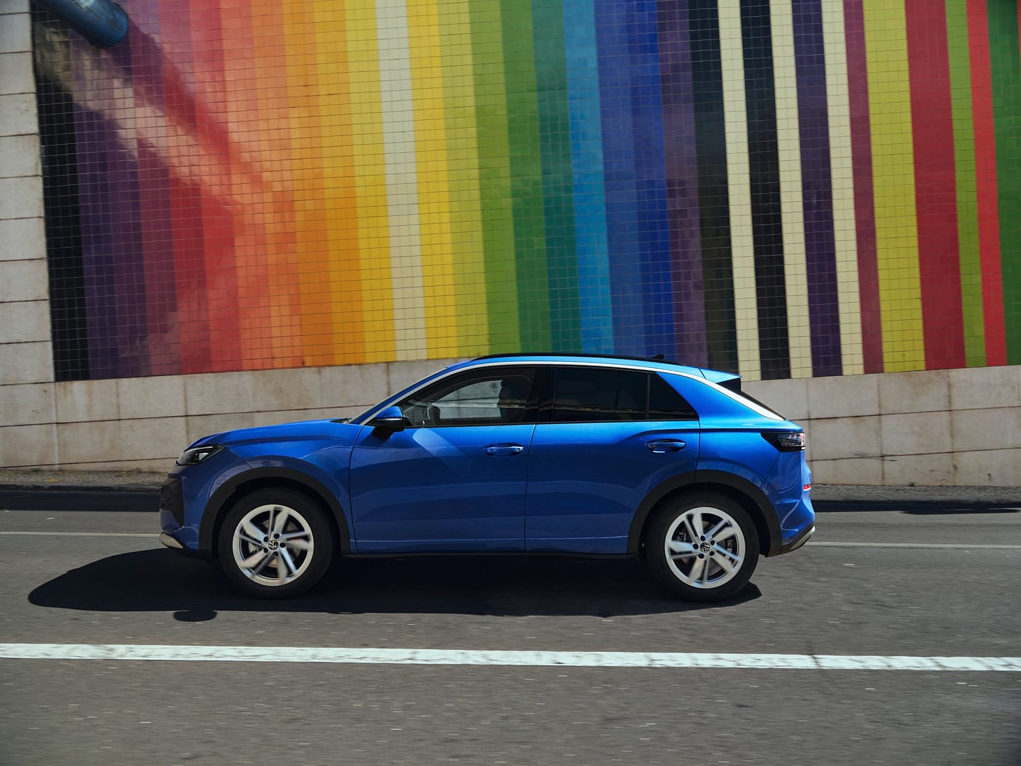 Volkswagen T-Roc: Το SUV που ζει μαζί με την οικογένεια την κάθε μέρα