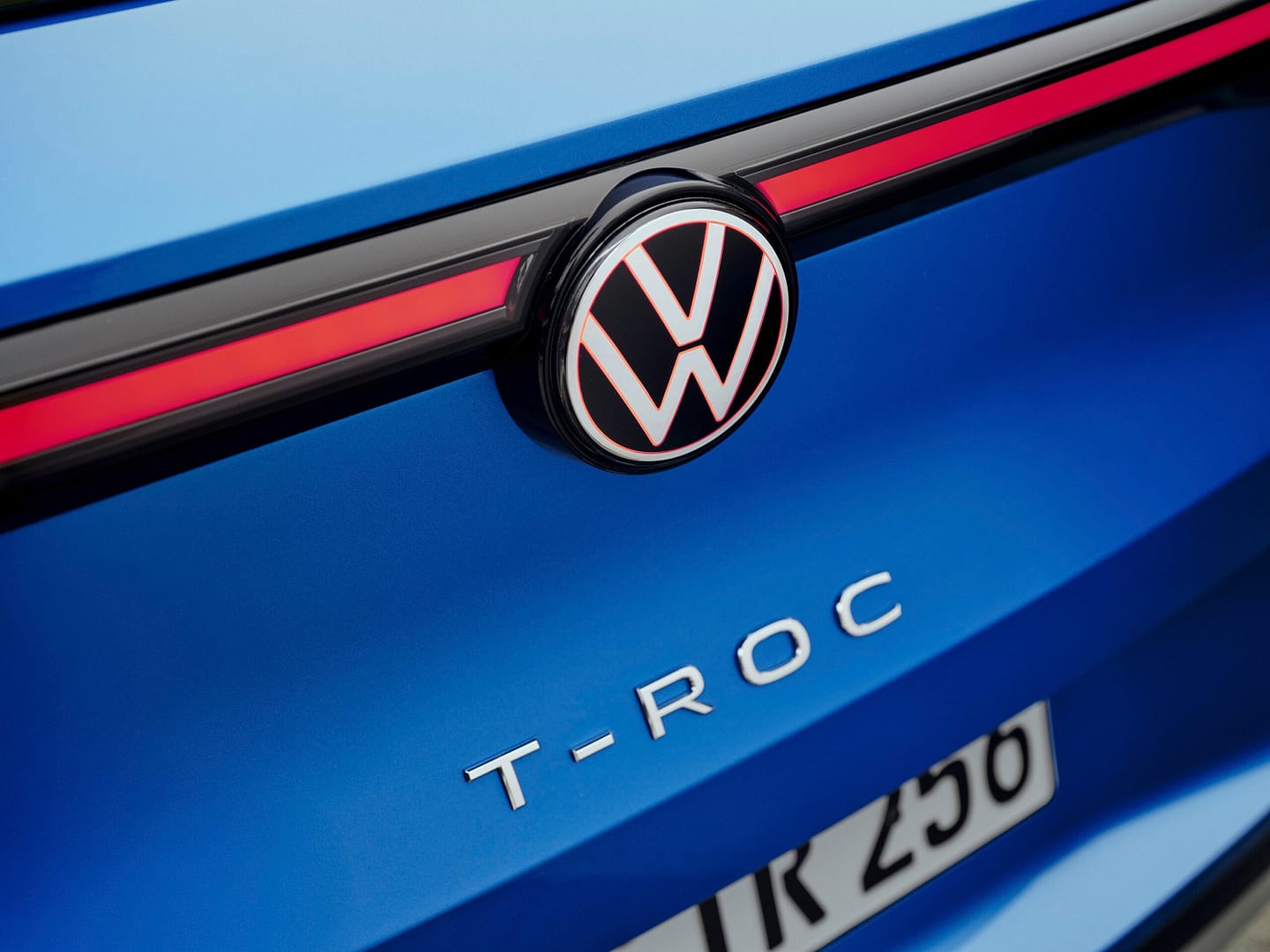 Volkswagen T-Roc: Το SUV που ζει μαζί με την οικογένεια την κάθε μέρα