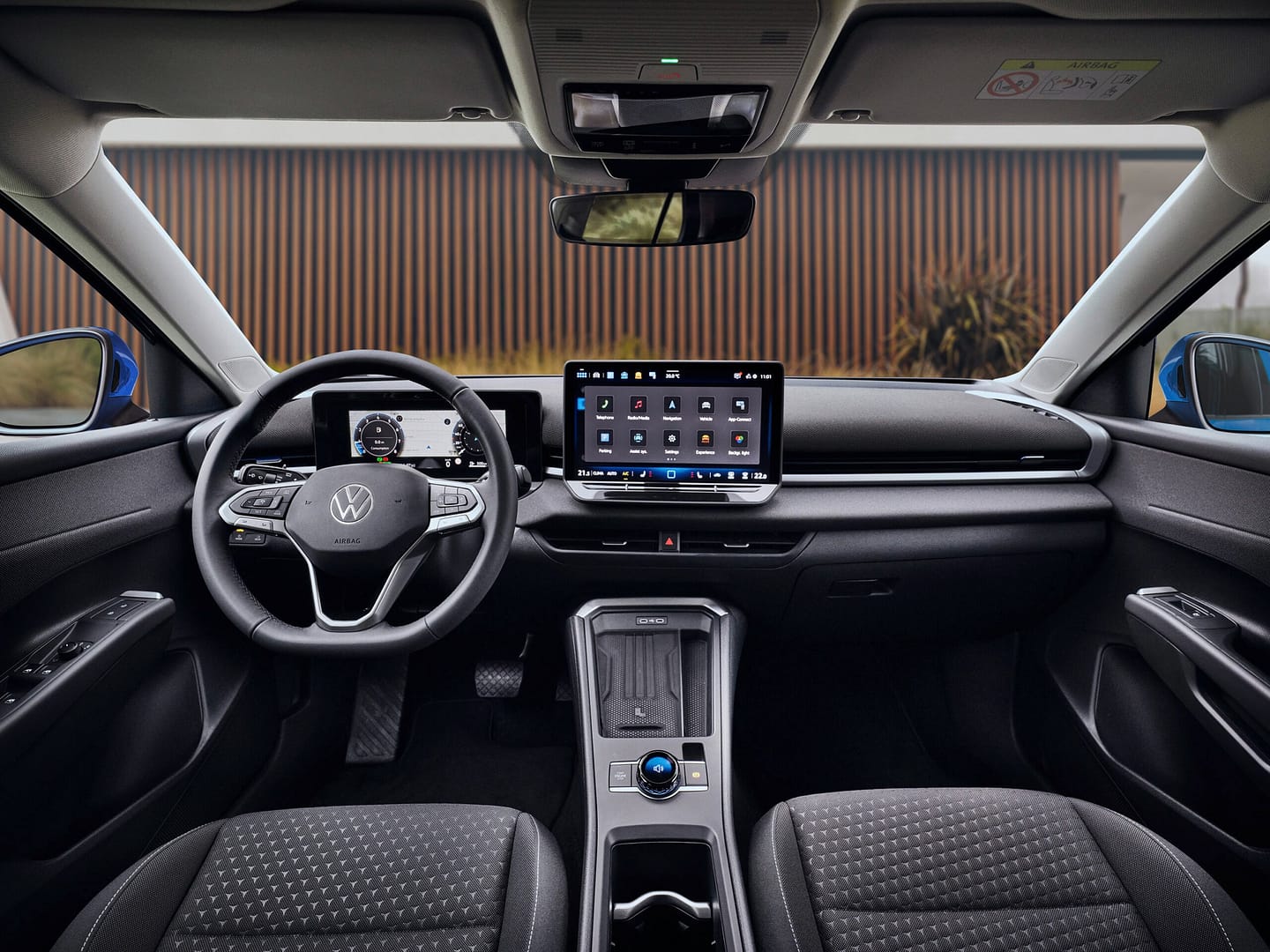 Volkswagen T-Roc: Το SUV που ζει μαζί με την οικογένεια την κάθε μέρα