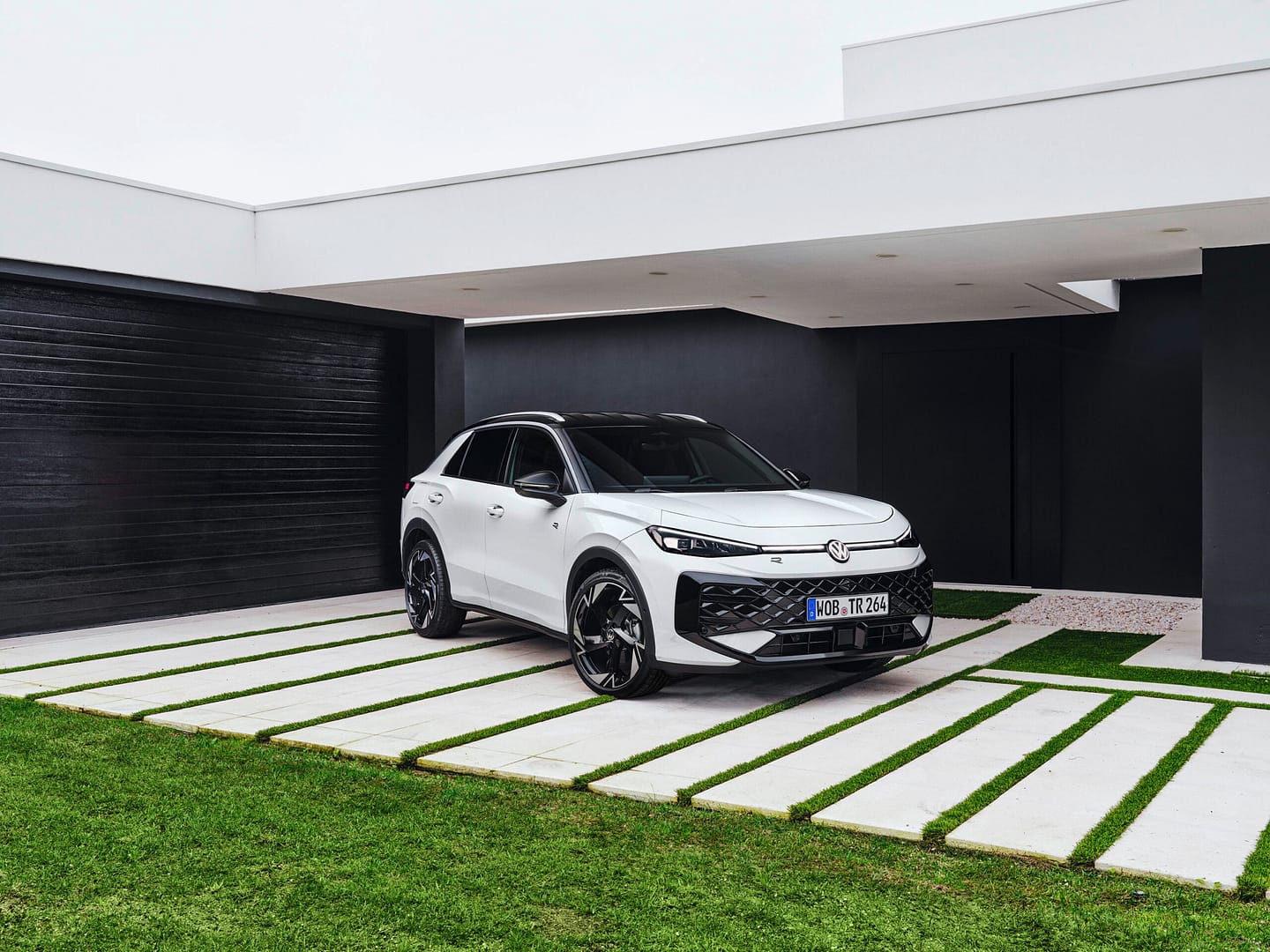 Το νέο Volkswagen T-Roc ανεβάζει τον πήχη στην κατηγορία των compact SUV