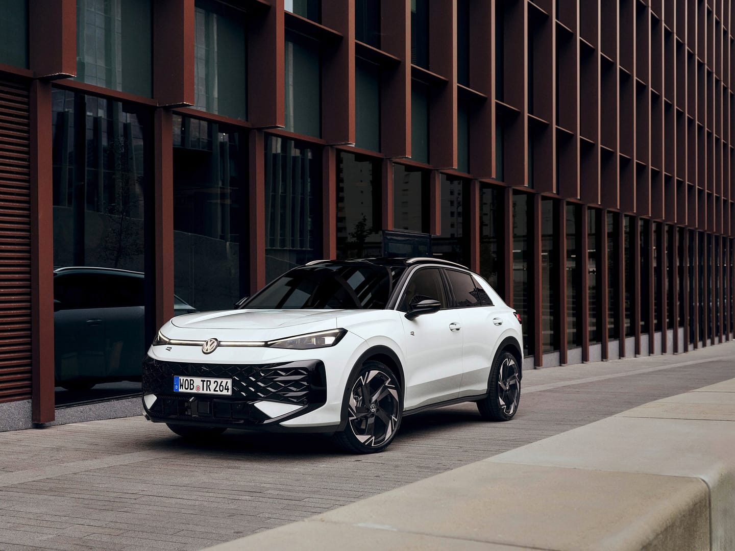 Το νέο Volkswagen T-Roc ανεβάζει τον πήχη στην κατηγορία των compact SUV