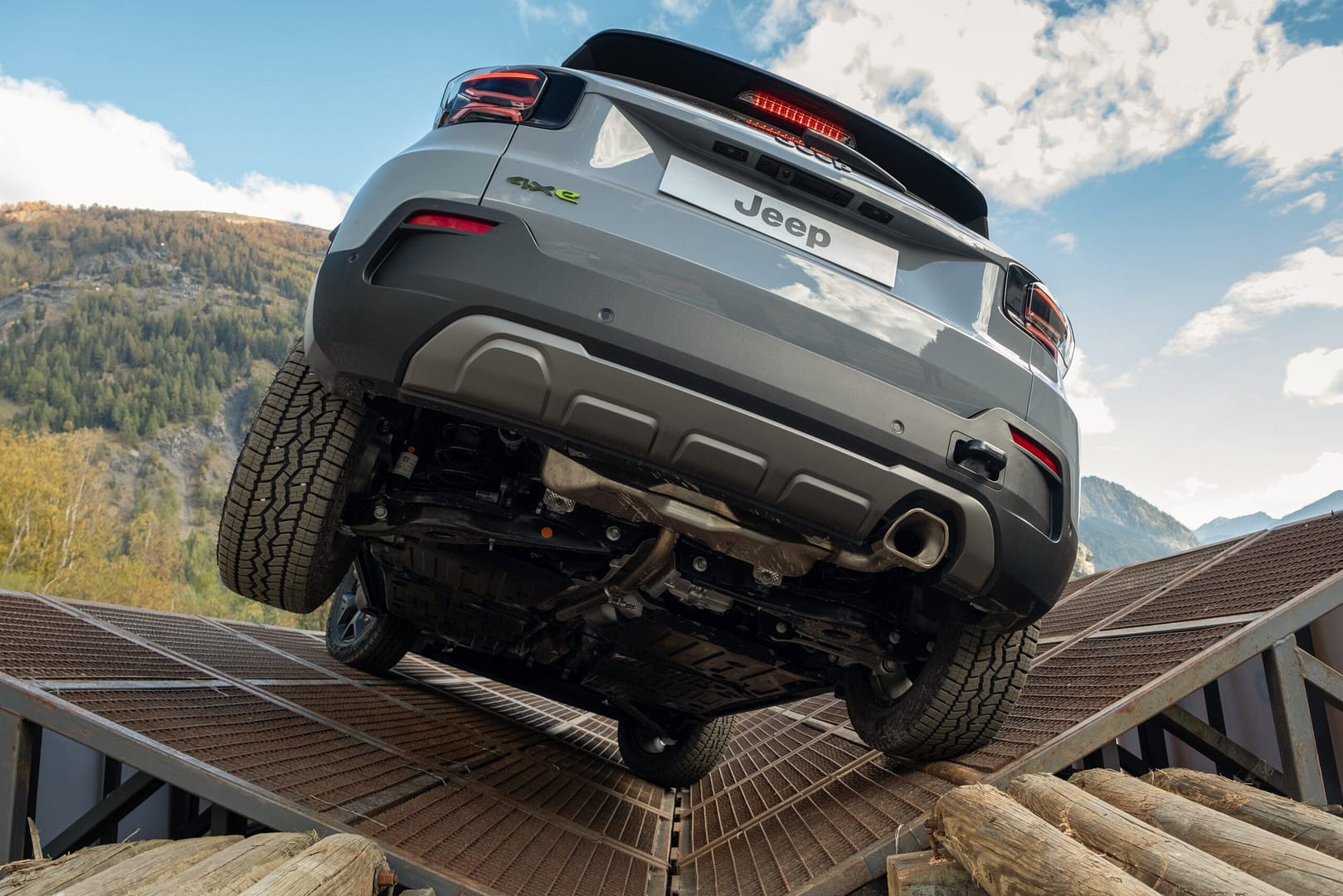 Το Jeep Avenger 4xe στο Χιονοδρομικό Κέντρο Παρνασσού