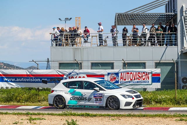 AUTOVISION Hellenic Auto GP: «Κουμπώνουμε πρώτη» στα Μέγαρα