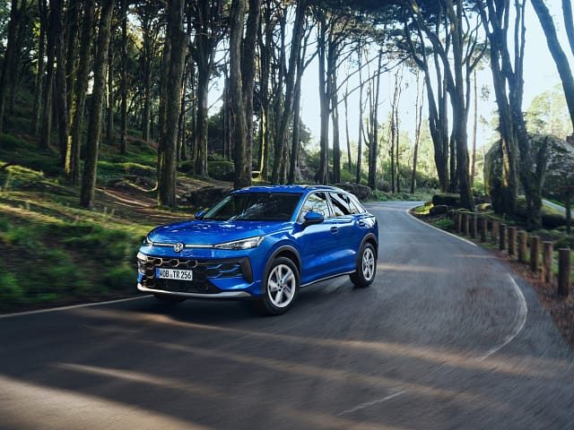 Volkswagen T-Roc: Το SUV που ζει μαζί με την οικογένεια την κάθε μέρα